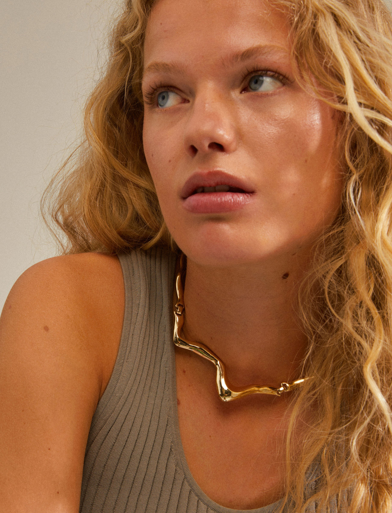 Pilgrim - MOON recycled necklace - ballīšu apģērbs par outlet cenām - gold plated - 1