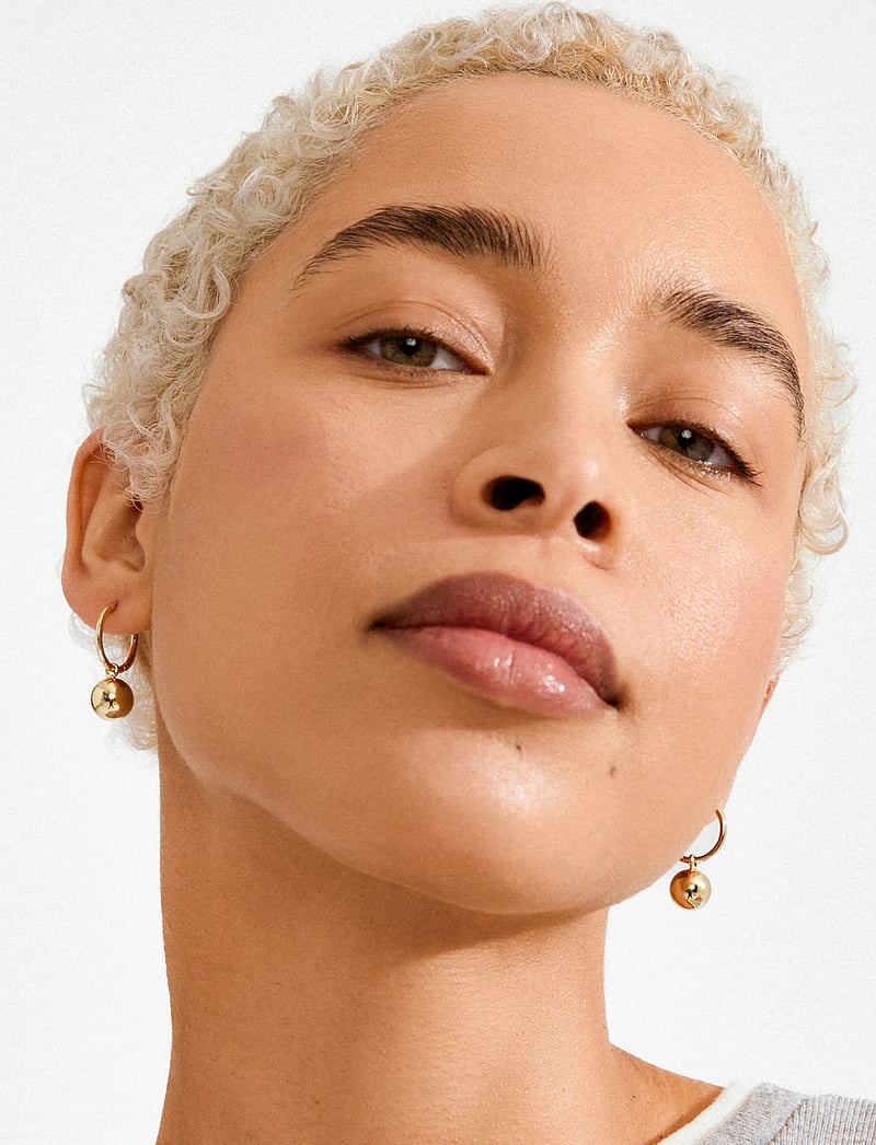 Pilgrim - AIR hoop earrings gold-plated - creoler & hoops - gold plated - 0
