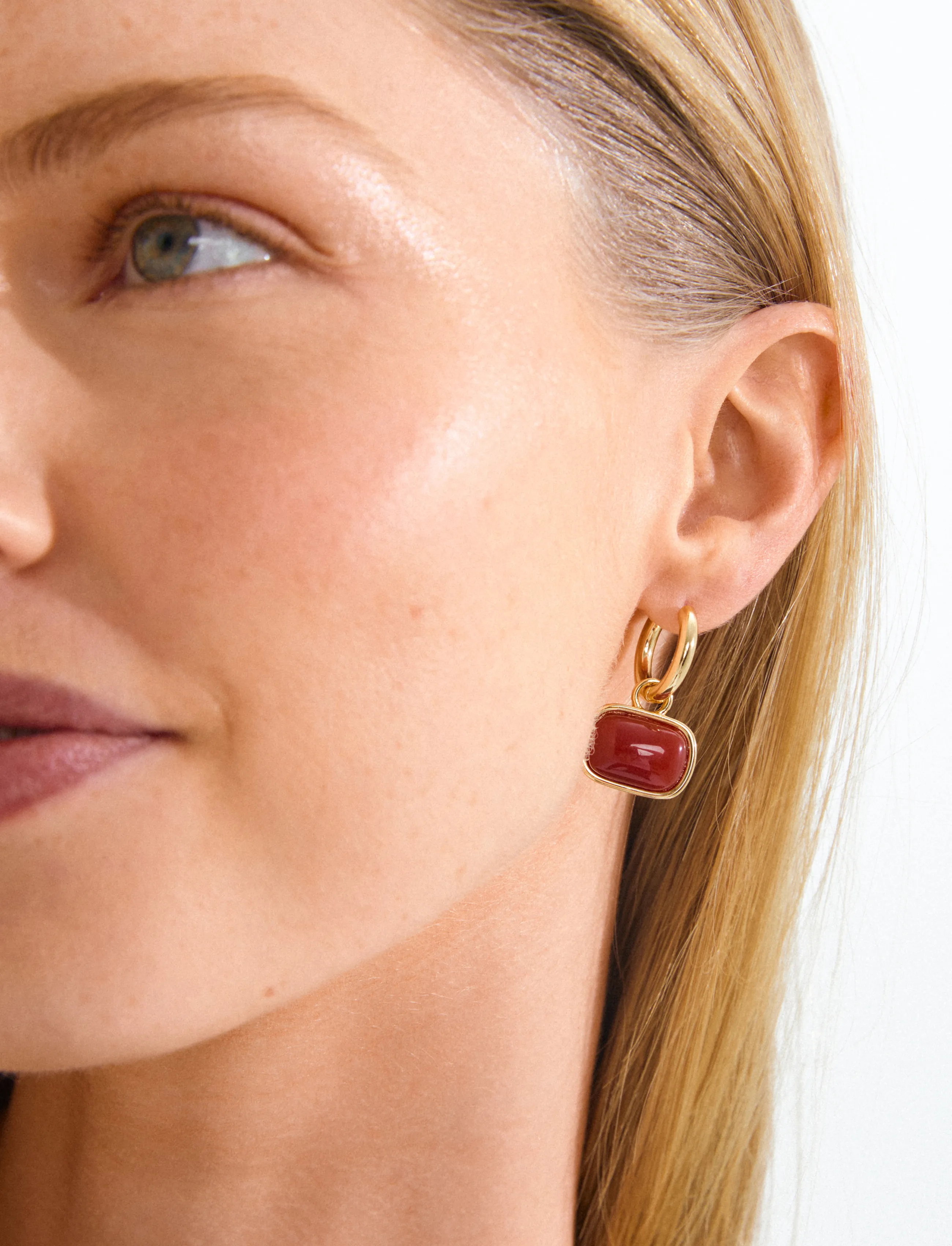 Pilgrim - NOW earrings gold-plated/red - rippuvad kõrvarõngad - gold plated - 2