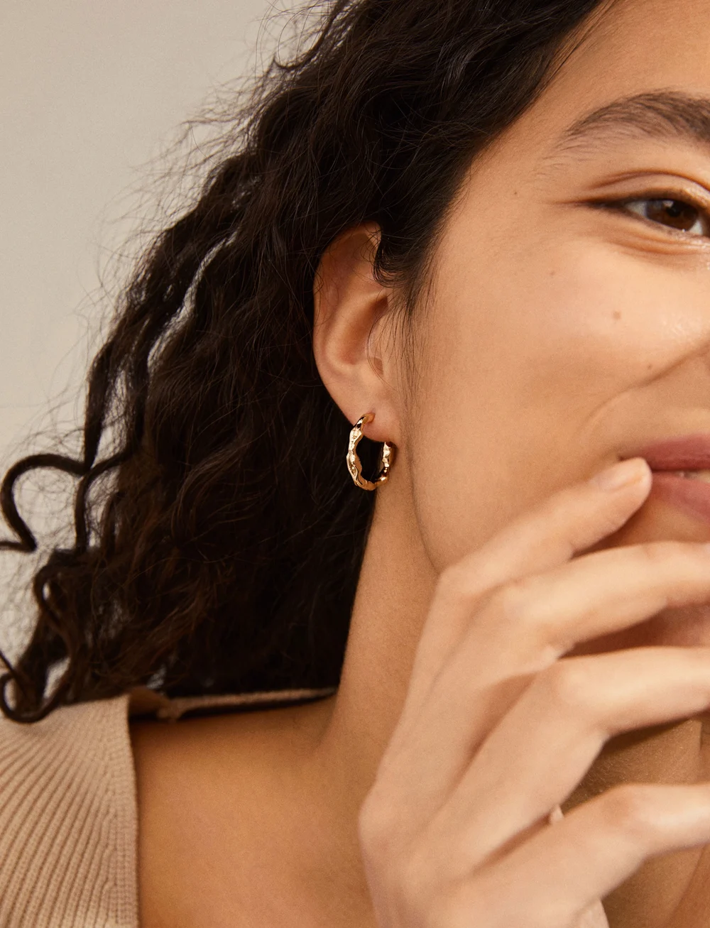 Pilgrim - ZION recycled organic shaped medium hoops - kreolen - gold plated - 2