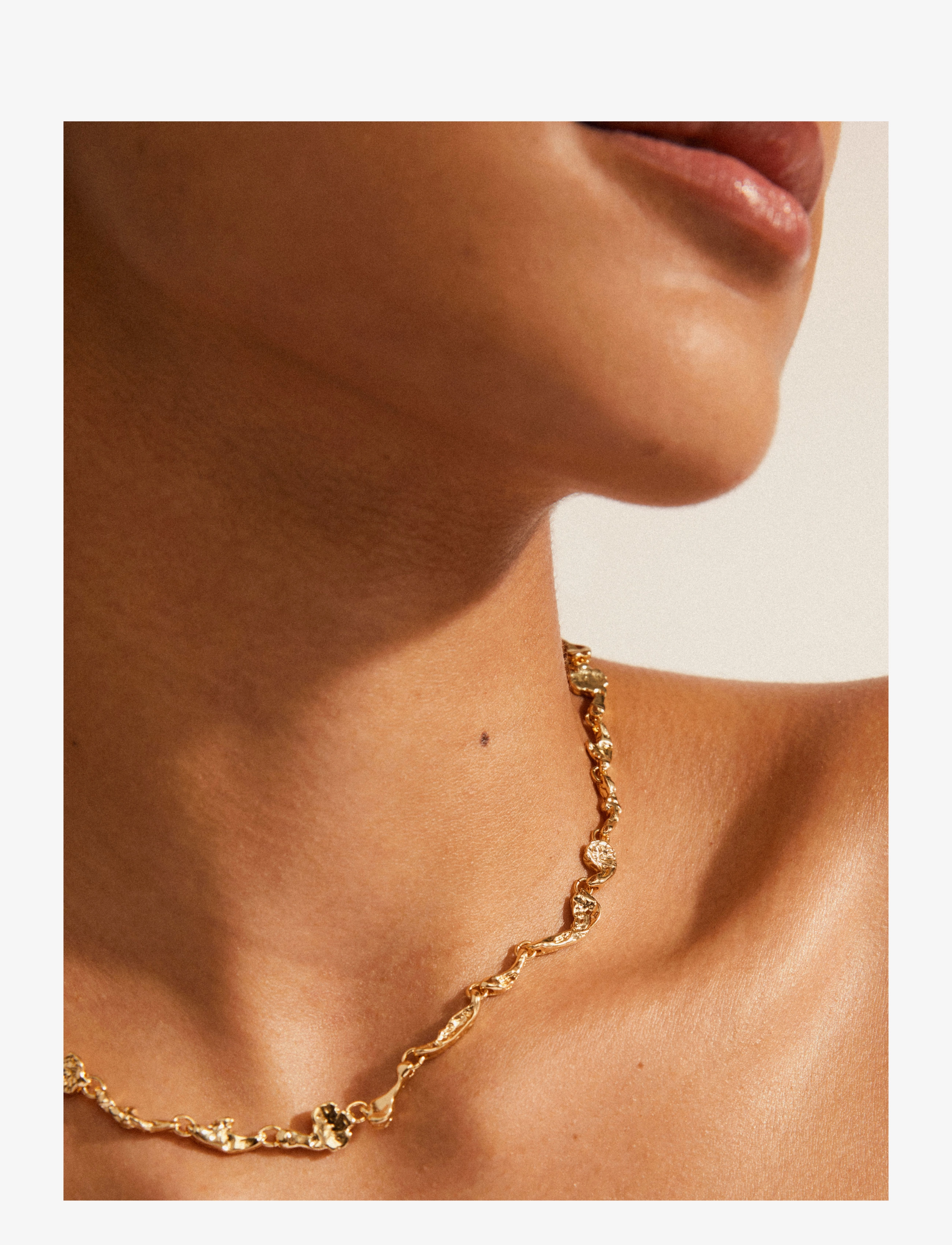 Pilgrim - SOLIDARITY recycled organic shaped earrings gold-plated - gold plated - 3