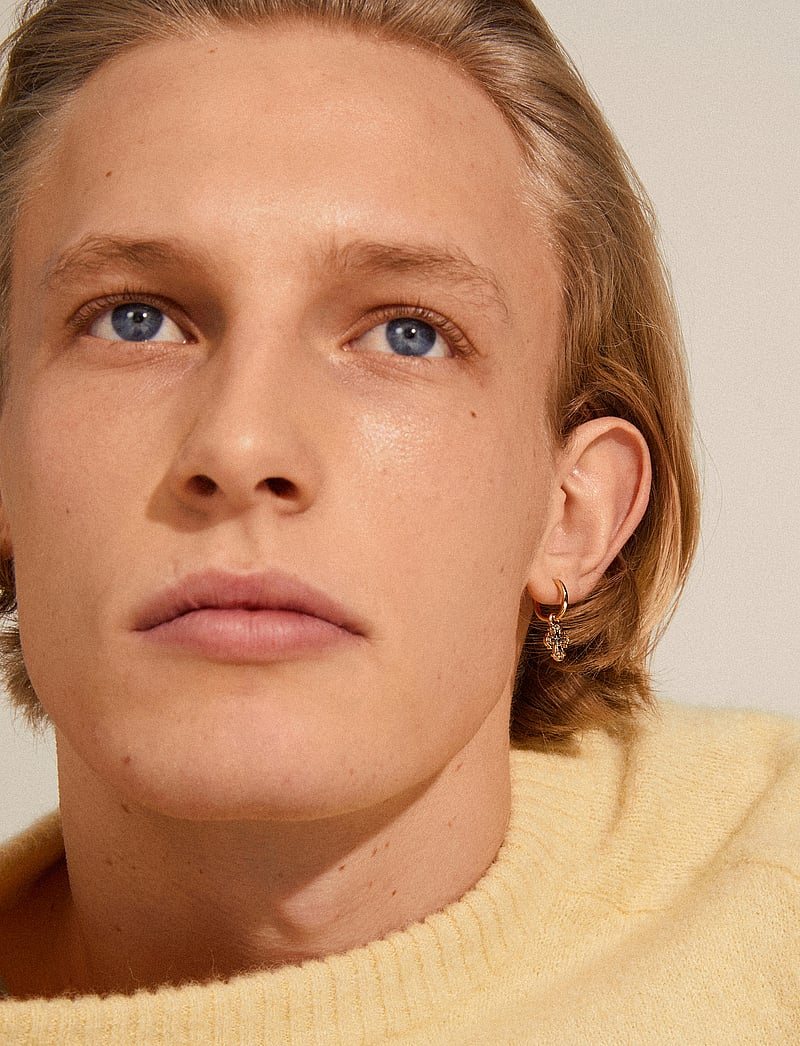 Pilgrim - DAGMAR recycled huggie hoop earrings - hoops kõrvarõngad - gold plated - 2