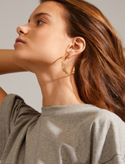 Pilgrim - JULITA recycled semi-hoop earrings gold-plated - hopen - gold plated - 2