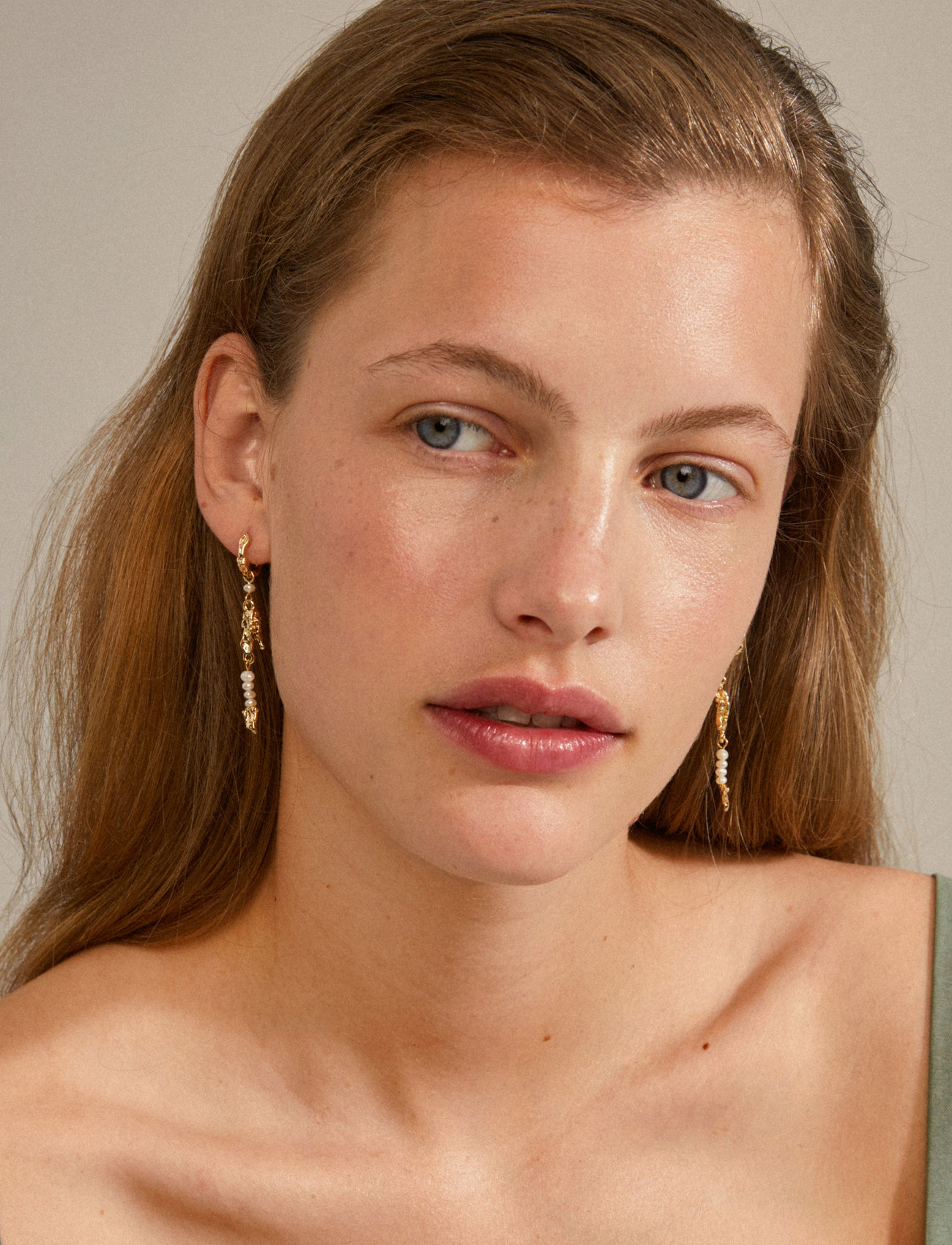 Pilgrim - NIYA recycled freshwater pearl earrings - pearl earrings - gold plated - 1