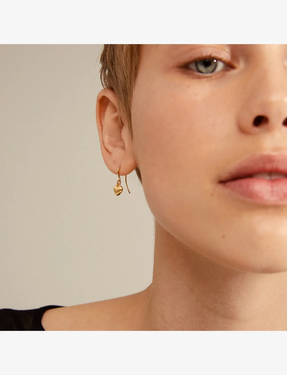 Pilgrim - SOPHIA heart pendant earrings - ohrhänger - gold plated - 0