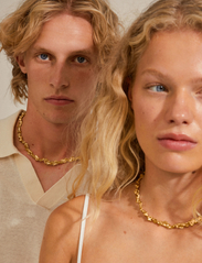 Pilgrim - RAELYNN recycled necklace - festtøj til outletpriser - gold plated - 3