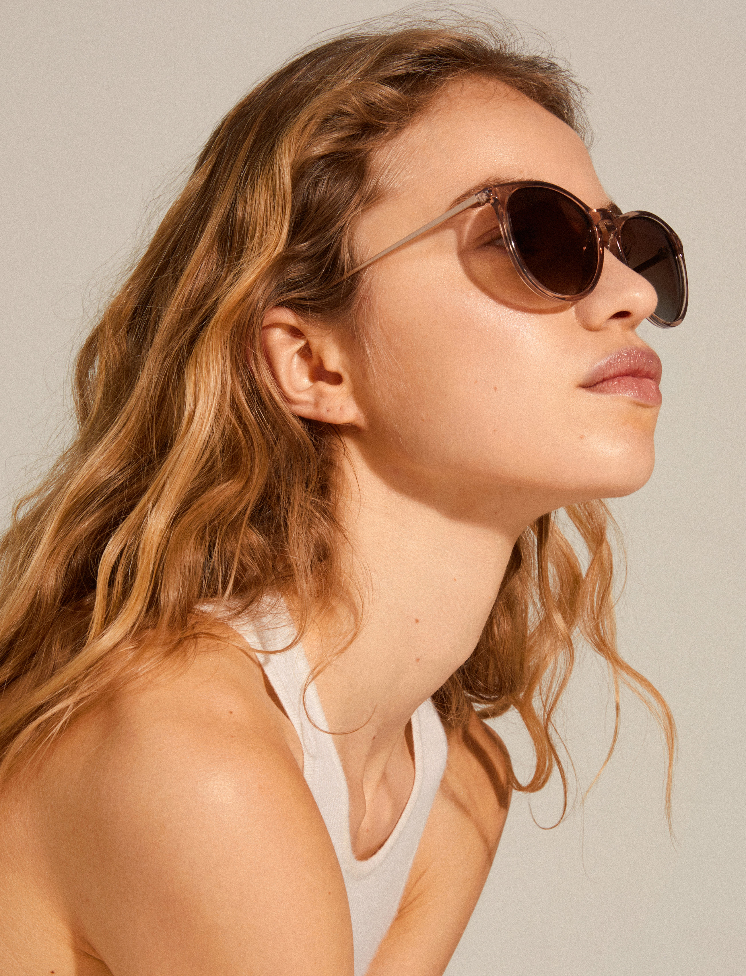 Pilgrim - VANILLE sunglasses crystal brown/gold - apaļas ietvars brilles - pink/rose - 5
