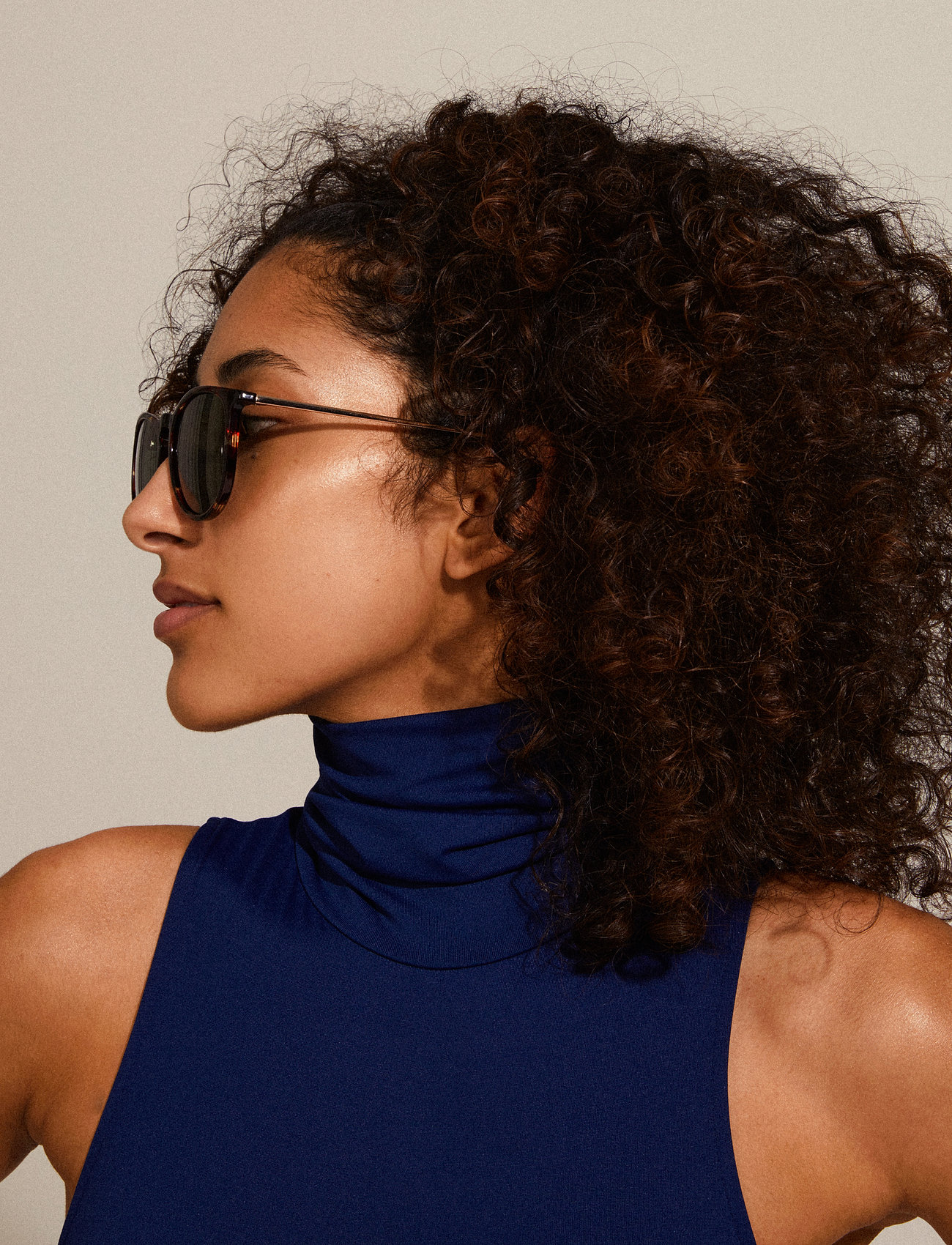 Pilgrim - VANILLE sunglasses - runde solbriller - brown - 2