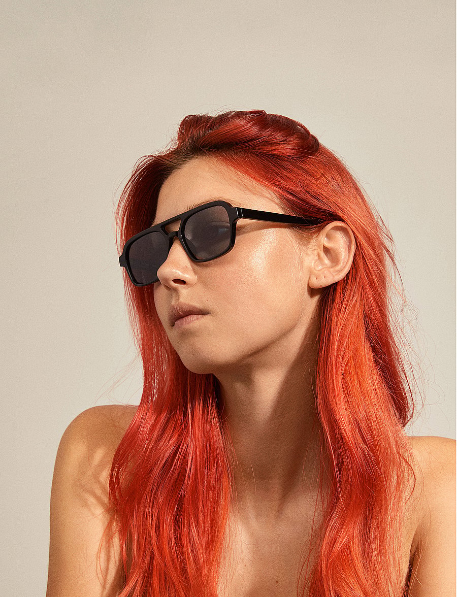 Pilgrim - CASS recycled retro style sunglasses black - black - 0