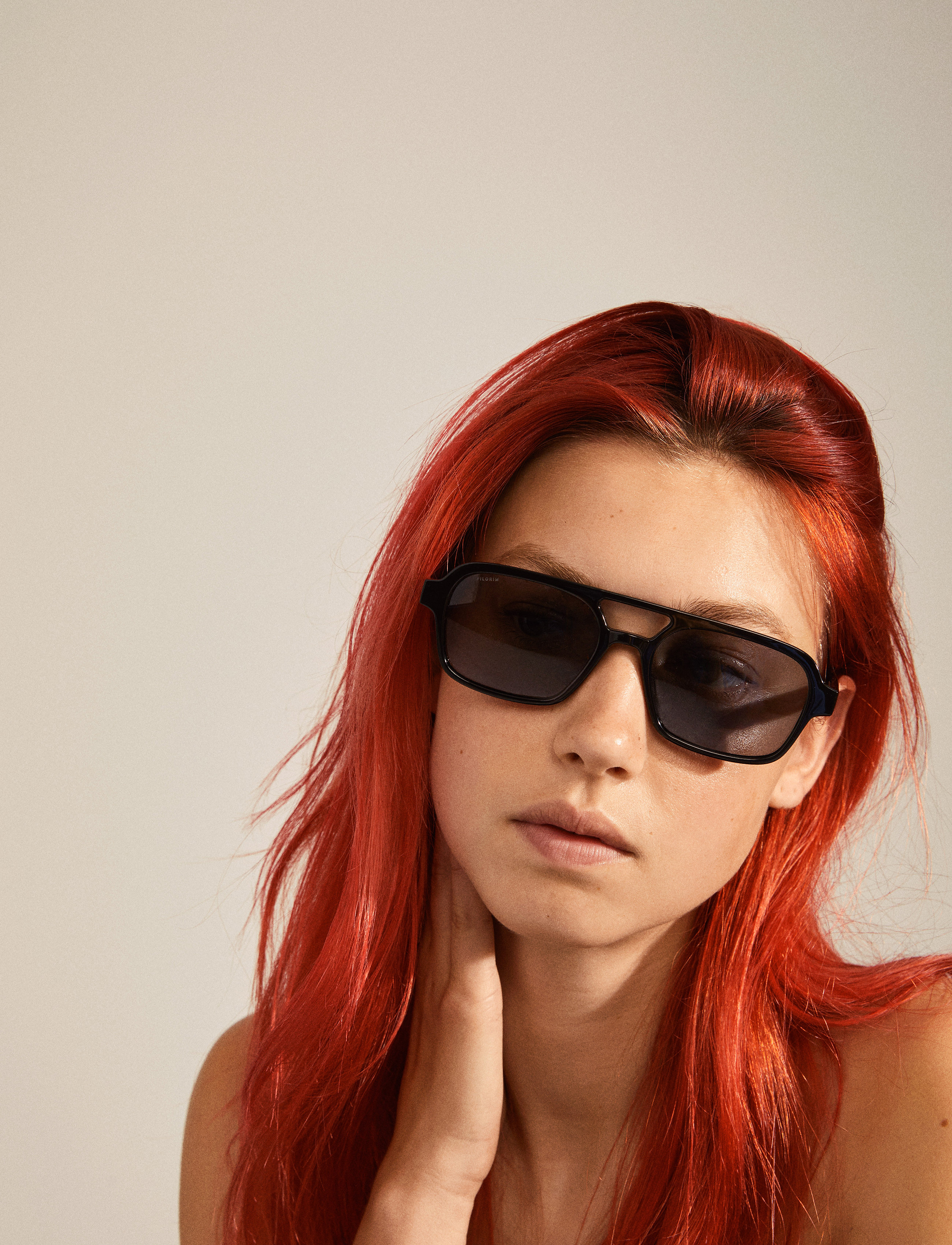 Pilgrim - CASS recycled retro style sunglasses black - black - 4