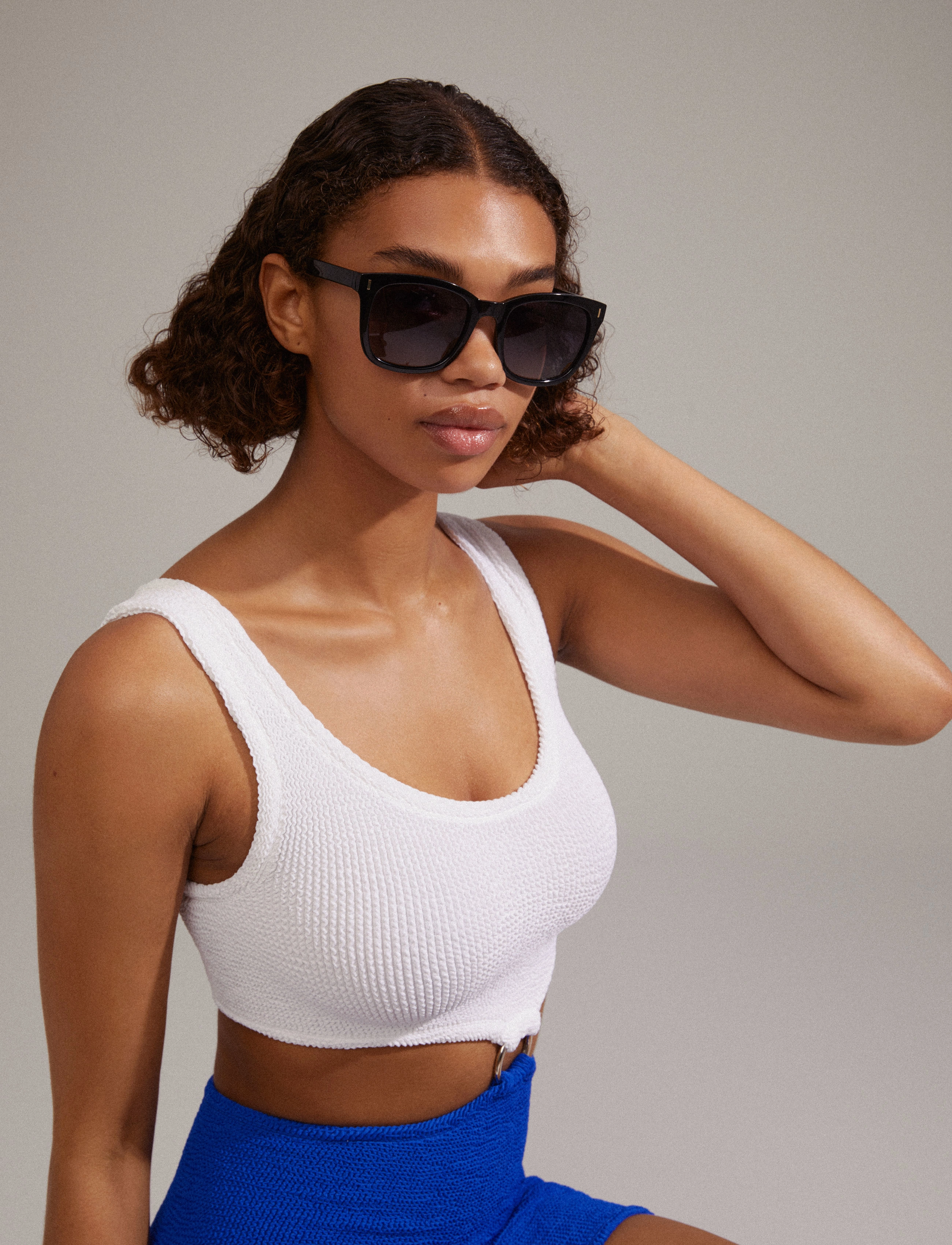 Pilgrim Katya Iconic Retro Sunglasses Black, One Size, Black, Solbriller > Wayfarer-Solbriller Med D-Stel, Dame