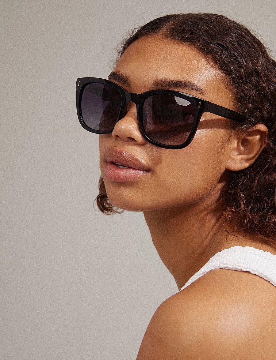 Pilgrim - KATYA iconic retro sunglasses black - d-vormig - black - 3