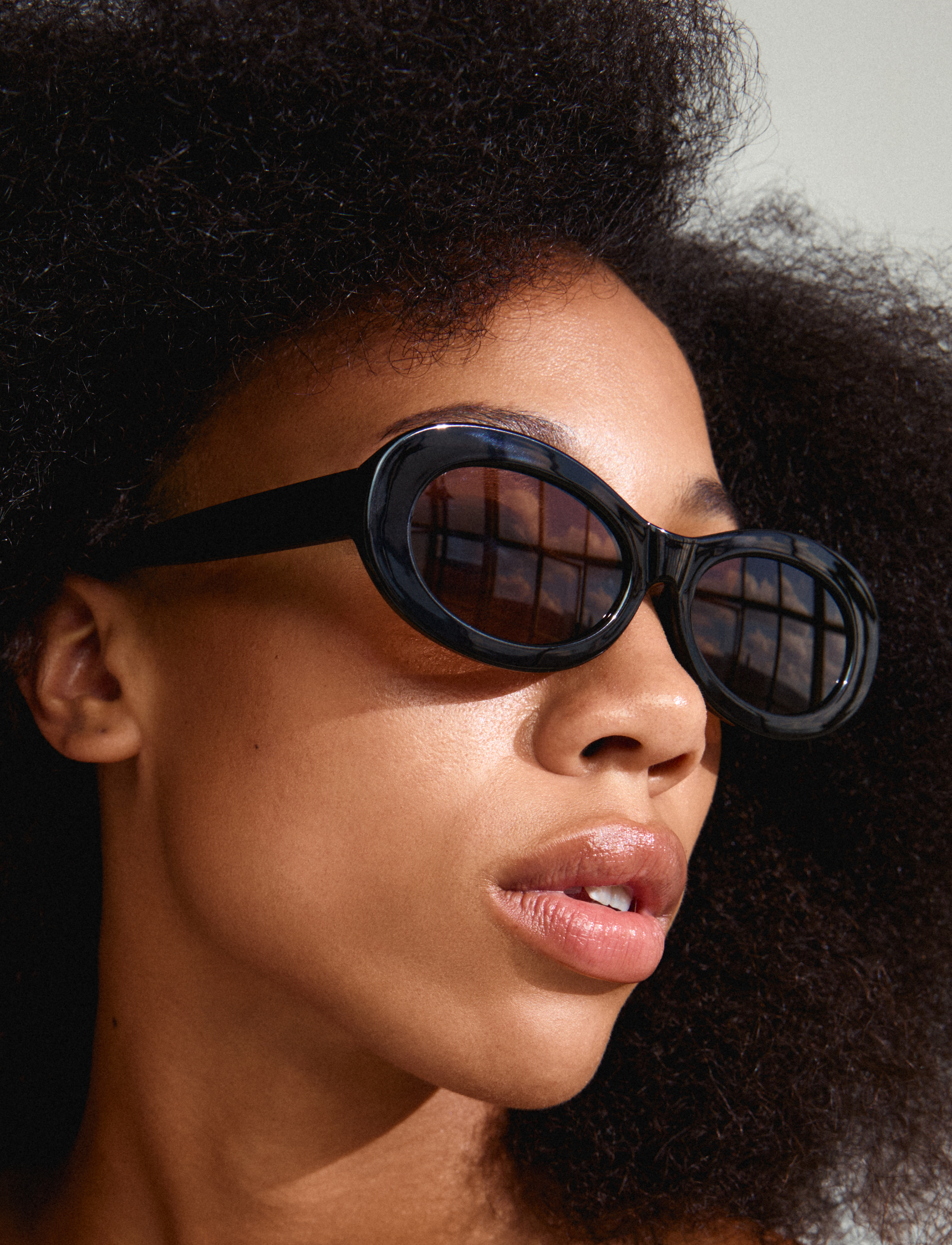 Pilgrim - ALEXANDRIA sunglasses black - rund form - black - 4