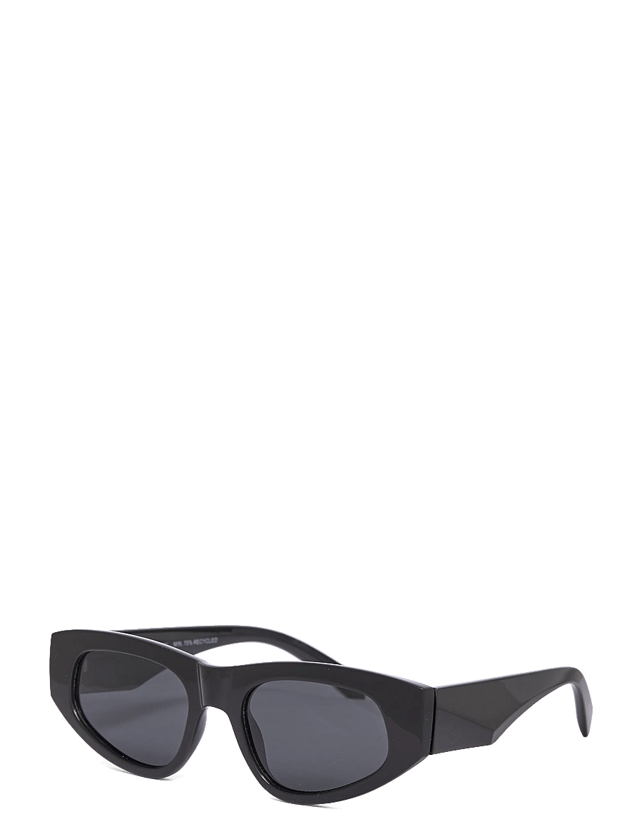 Pilgrim - JUNIE sunglasses black - runde solbriller - black - 1