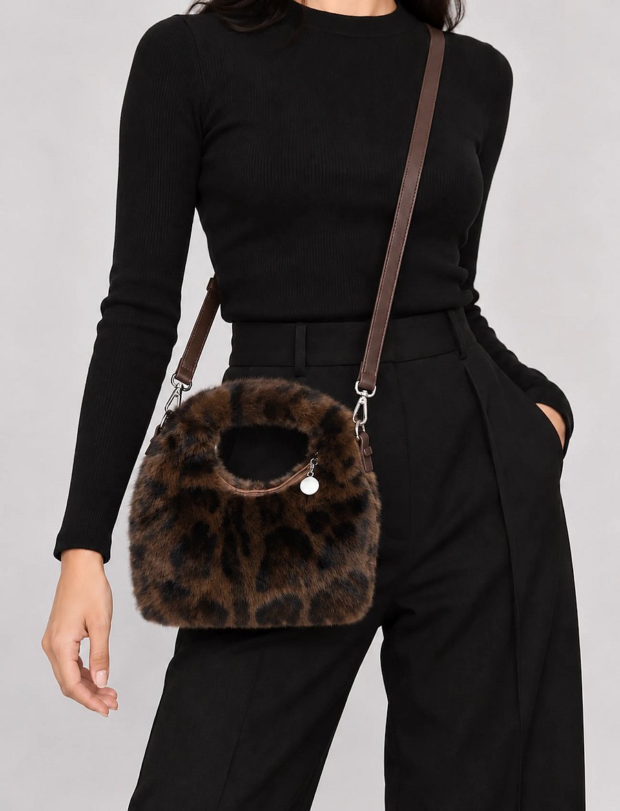 Pipol's Bazaar - Half Moon Faux Furry Cross Bag Dark Brown - igapäevane stiil - brown - 0