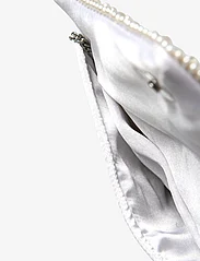 Pipol's Bazaar - Amorella Clutch White - festkläder till outletpriser - white - 3