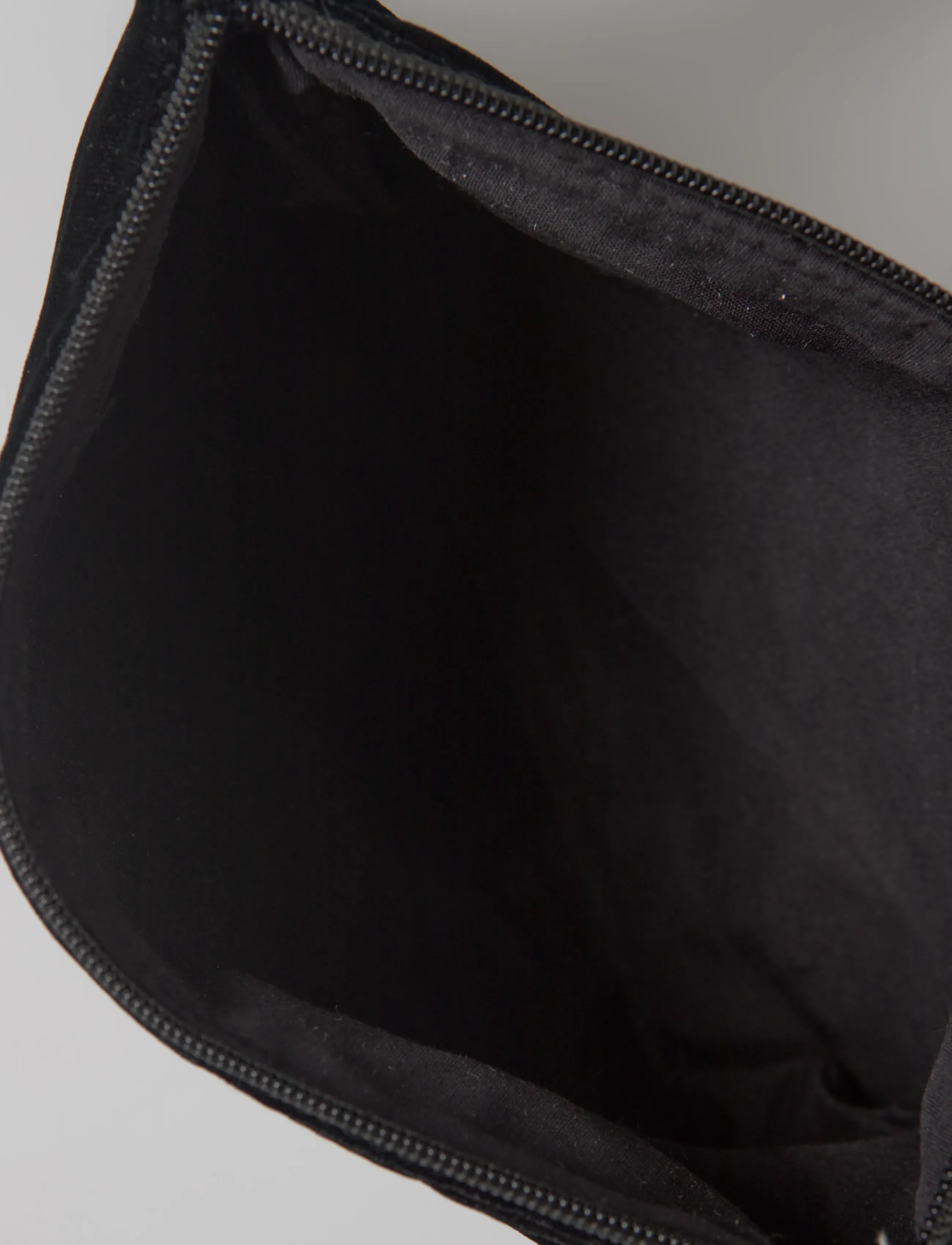 Pipol's Bazaar - Velvet Clutch Dream Black - særlige begivenheder - black - 3