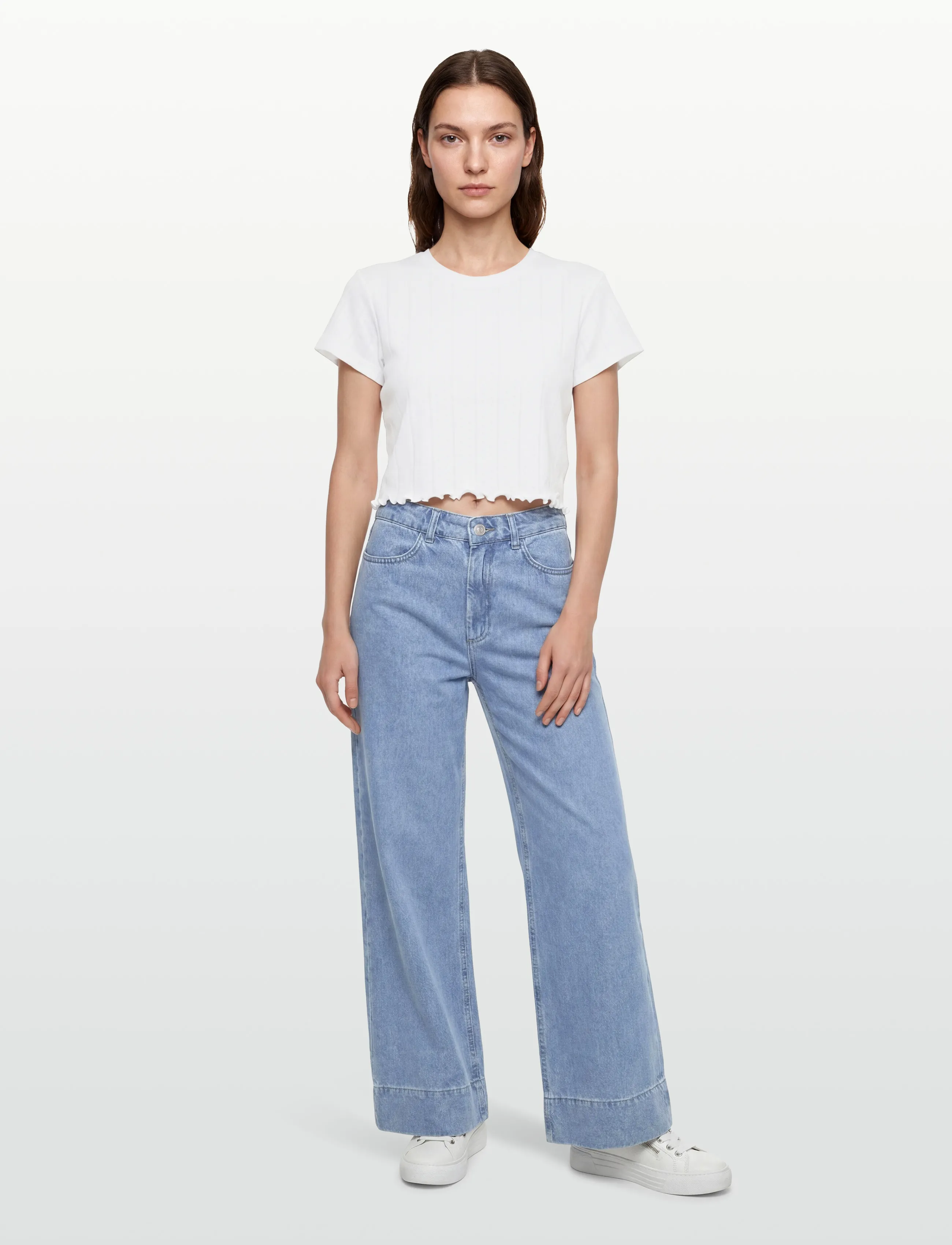 Planet Nusa - Chalet1 Cropped Tee - crop tops - bright white - 0