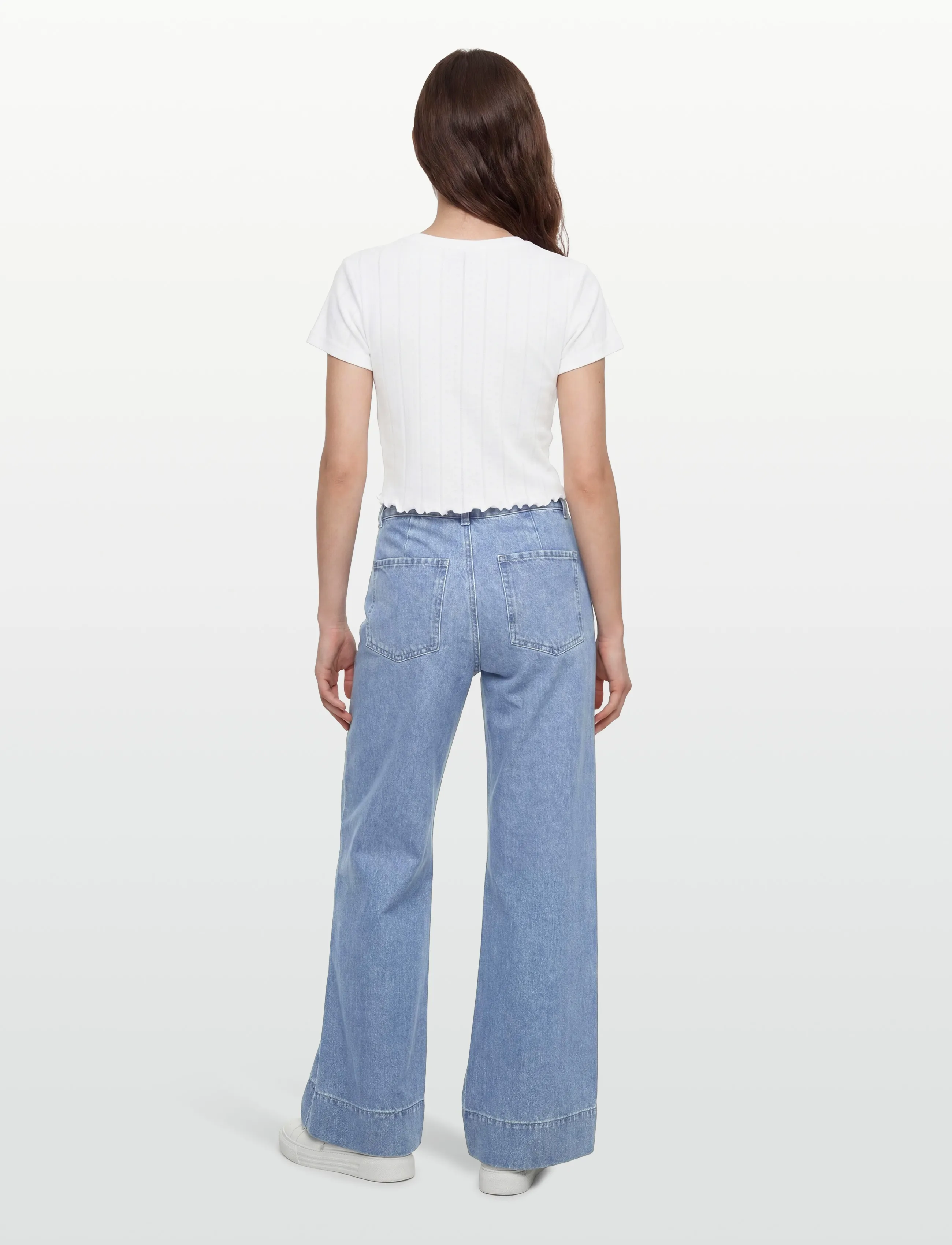 Planet Nusa - Chalet1 Cropped Tee - crop tops - bright white - 4