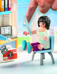 PLAYMOBIL - PLAYMOBIL City Life Furnished Hospital Wing - 70191 - playmobil city life - multicolored - 6