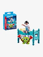 PLAYMOBIL Special Plus Barn med monster - 70876 - MULTICOLORED
