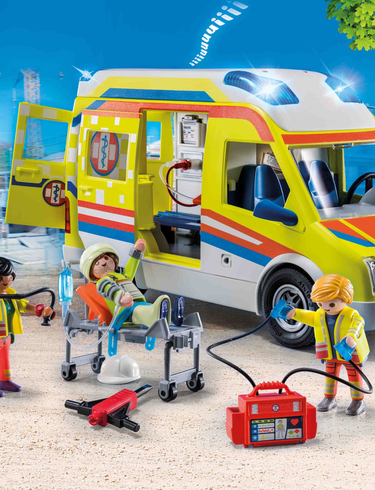 PLAYMOBIL - PLAYMOBIL City Life Ambulanse med lys og lyd - 71202 - playmobil city life - multicolored - 1