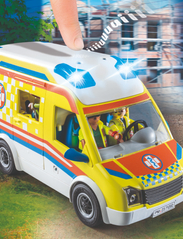 PLAYMOBIL - PLAYMOBIL City Life Ambulance med lys og lyd - 71202 - playmobil city life - multicolored - 6