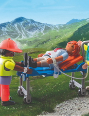 PLAYMOBIL - PLAYMOBIL City Life Medical Helicopter - 71203 - playmobil city life - multicolored - 6