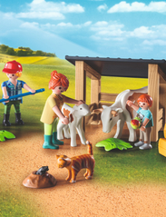 PLAYMOBIL - PLAYMOBIL Country Farmhouse with Outdoor Area - 71248 - playmobil country - multicolored - 1