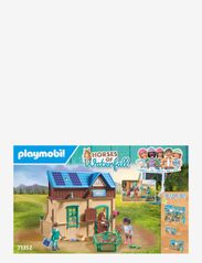 PLAYMOBIL - PLAYMOBIL Horses of Waterfall Riding Therapy and Veterinary Practice - 71352 - bursdagsgaver - multicolored - 2
