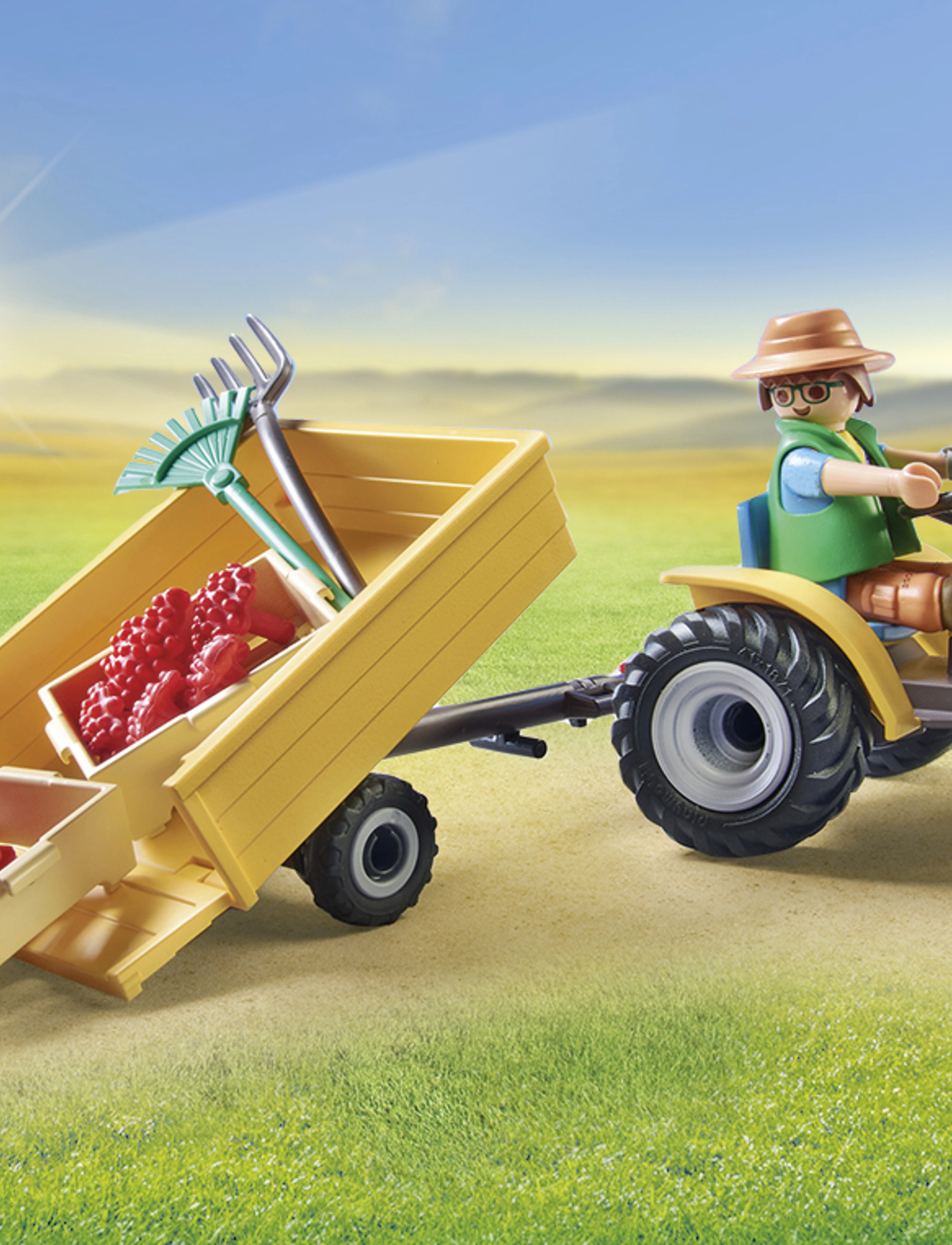 PLAYMOBIL - PLAYMOBIL Country Tractor with trailer and water tank - 71442 - multicolored - 5