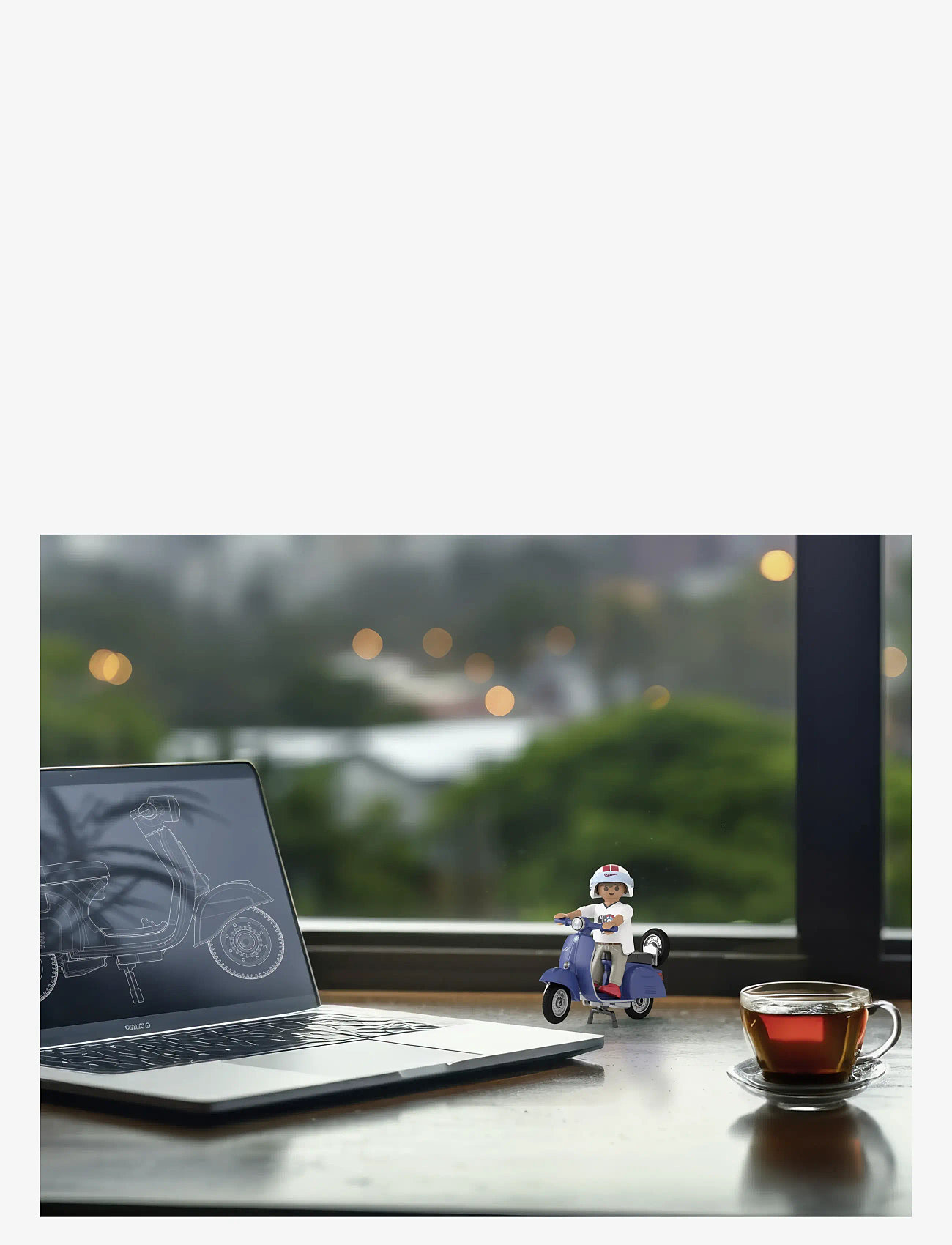 PLAYMOBIL - 1969 Vespa 150 Sprint Veloce, blue - playmobil figures - multicolored - 5