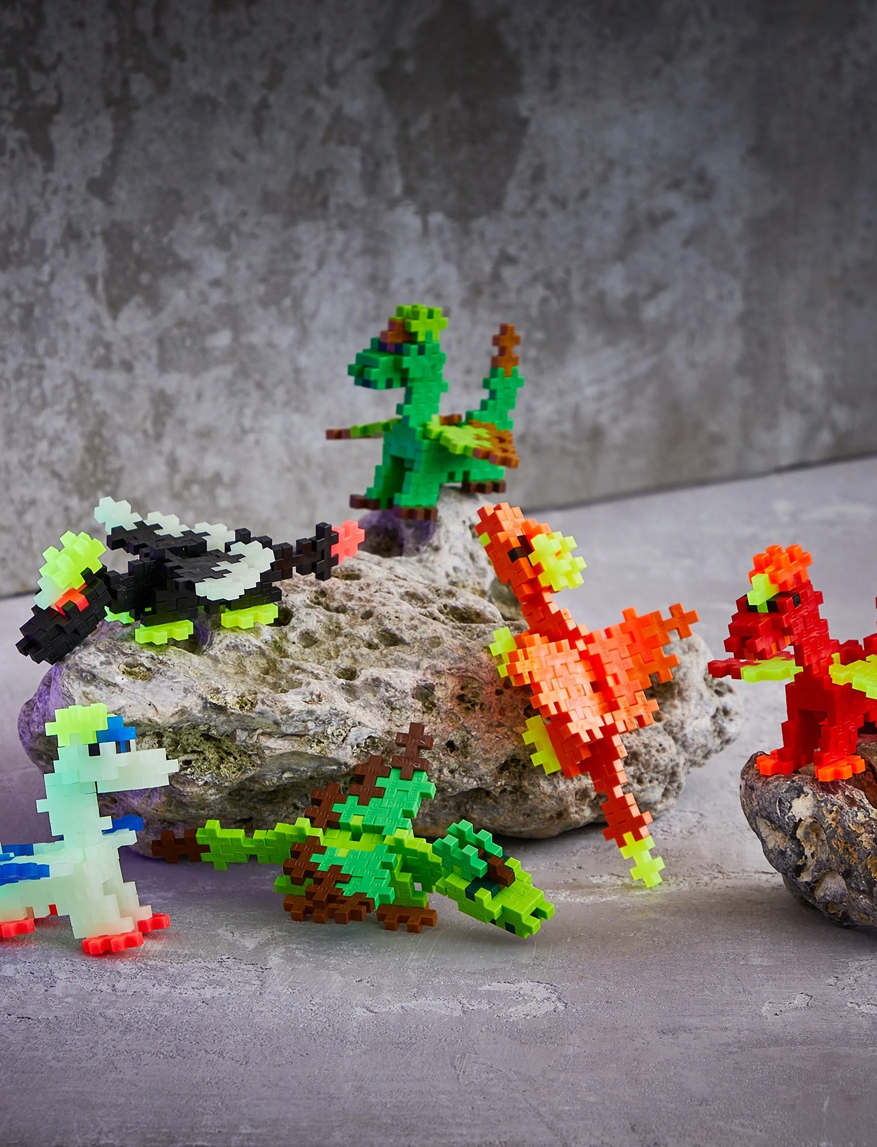 Plus-Plus - Plus-Plus Glow Dragons / 100 pcs Tube - byggesæt - mix - 2