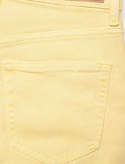 Polo Ralph Lauren - Callen High-Rise Slim Jean - kitsad teksad - berryhill yellow - 5