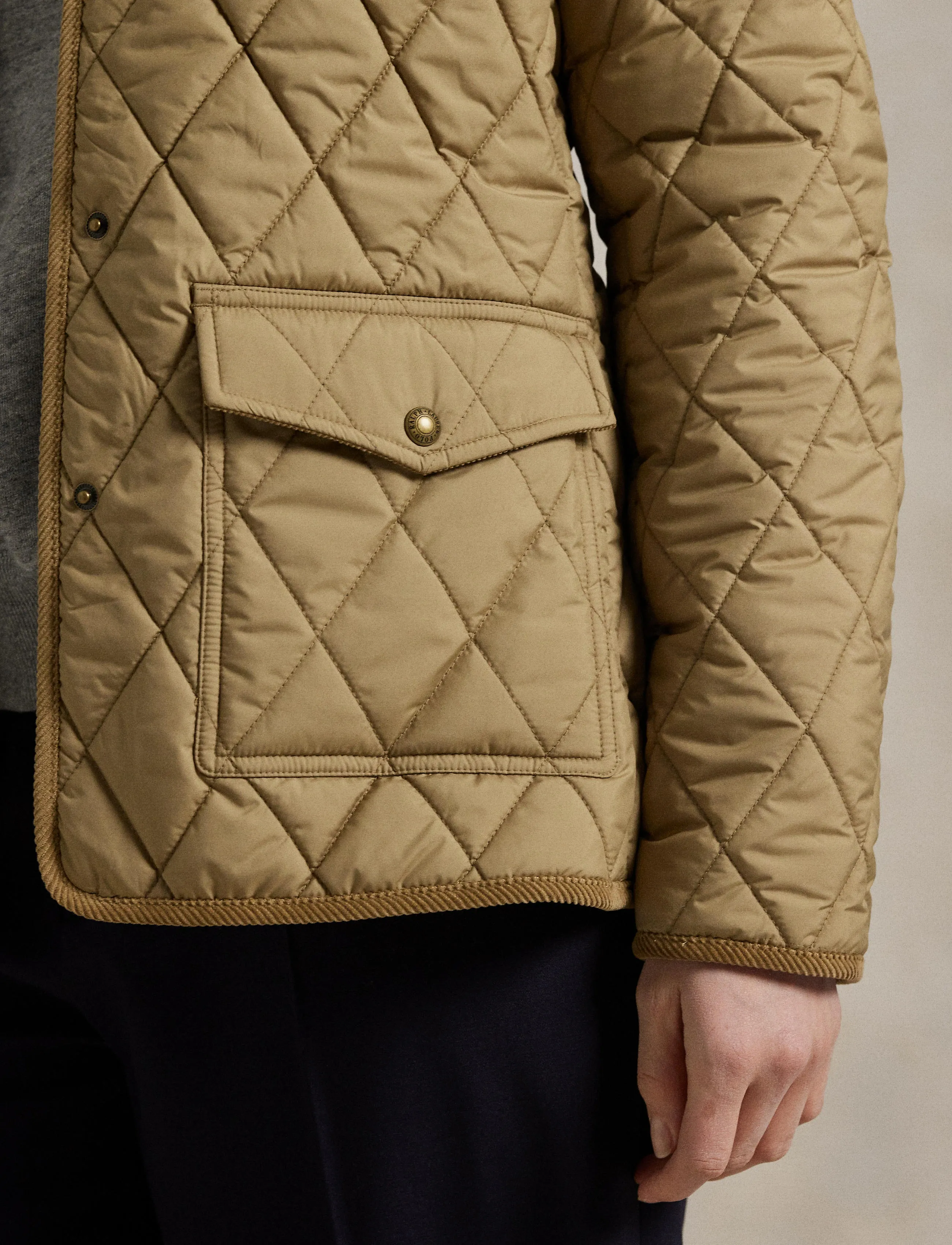 Polo Ralph Lauren - Corduroy-Trim Quilted Barn Jacket - gefütterte & daunenjacken - desert khaki - 5