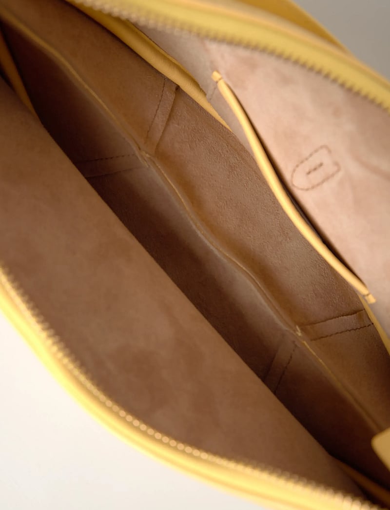 Polo Ralph Lauren - Polo ID Suede Mini Shoulder Bag - henkeltaschen - lemon meringue - 5