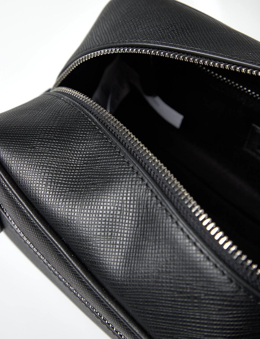 Polo Ralph Lauren - SAFFIANO-WASHBAG-PCH-MED - osta olukorra järgi - black/silver - 5