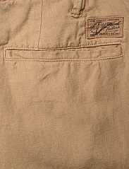 Polo Ralph Lauren - 8.5-Inch Classic Fit Cotton-Linen Short - chinos shorts - coastal beige - 4