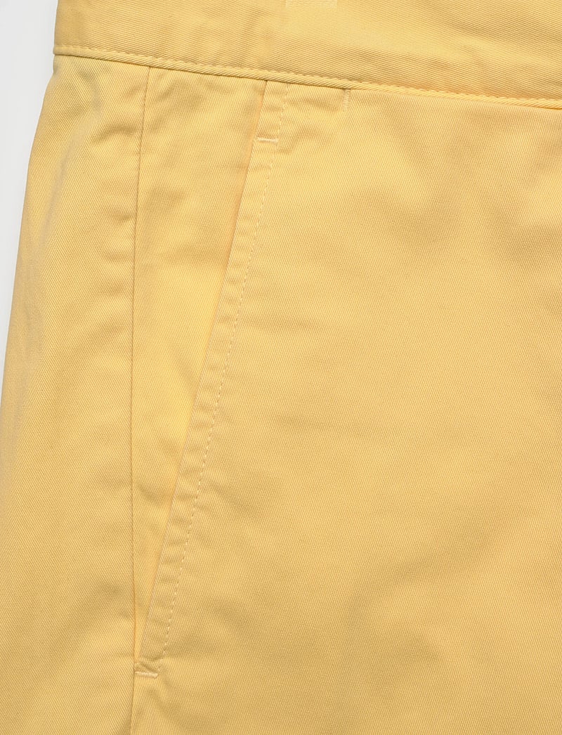 Polo Ralph Lauren - 8-Inch Straight Fit Stretch Chino Short - chinos shorts - corn yellow - 2