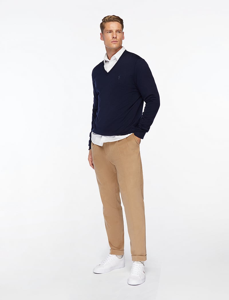 Polo Ralph Lauren - Slim Fit Washable Wool V-Neck Sweater - v-hals - hunter navy - 4