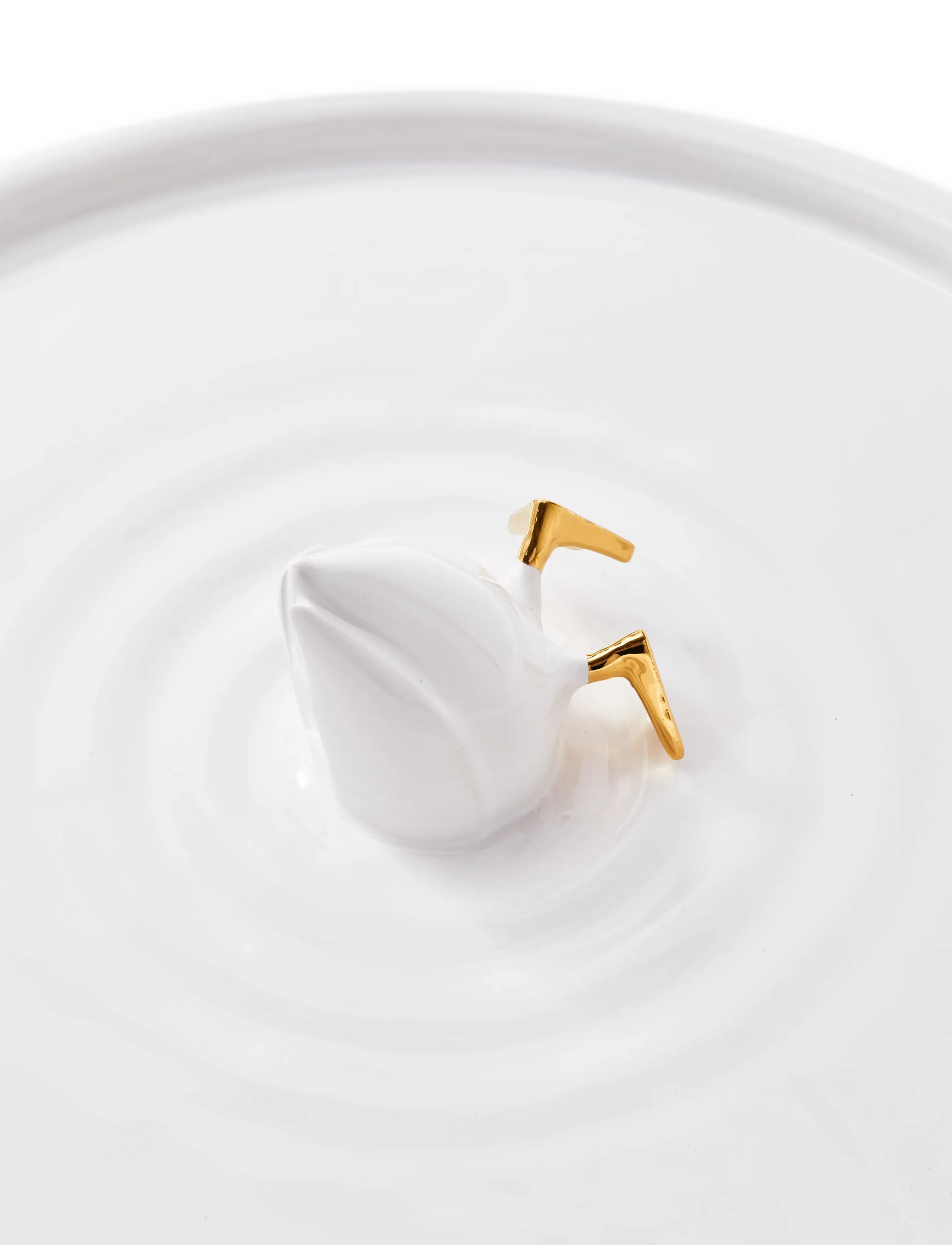 POLSPOTTEN Plate Diving Duck, Ø 40 cm, Serving Dishes, Weiß - Platters, Homeware