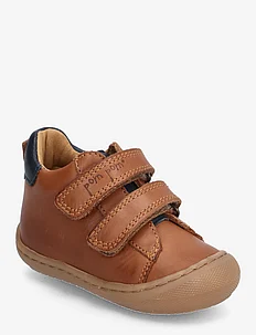 Walkers™ Velcro Shoe, Pom Pom