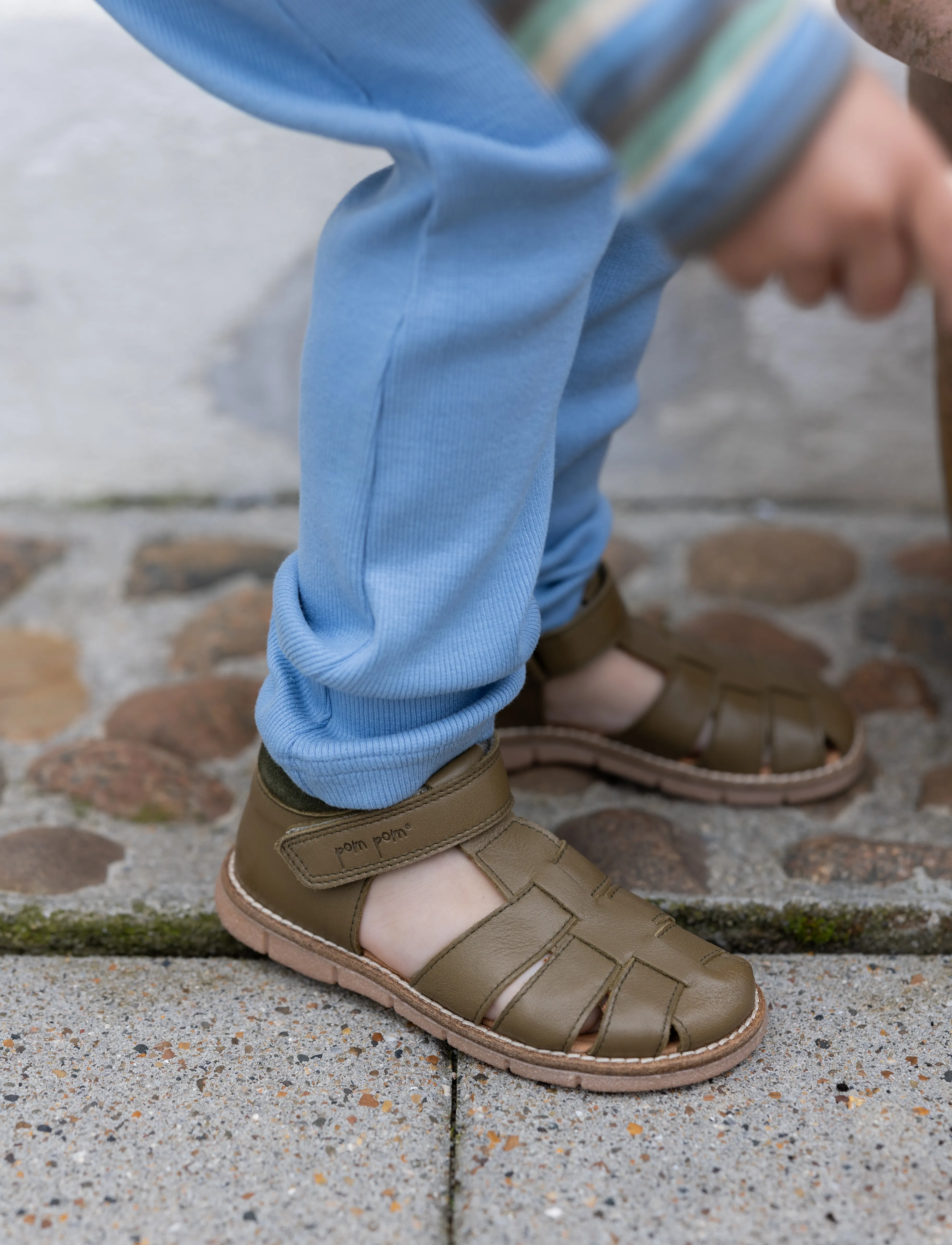 Pom Pom - Classic™ Velcro Sandal - dusty olive - 4