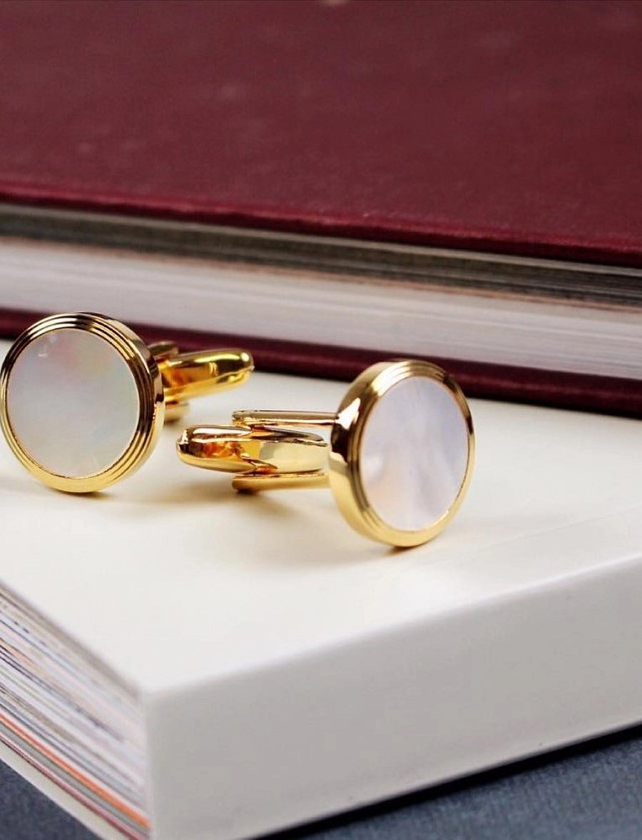 Portia 1924 - Mother of Pearl Cuff Links - sąsagos - gold - 0
