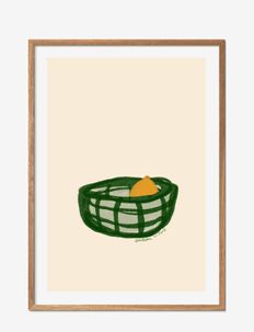 Engberg Studio - A lemon in a basket- Cream, Poster & Frame