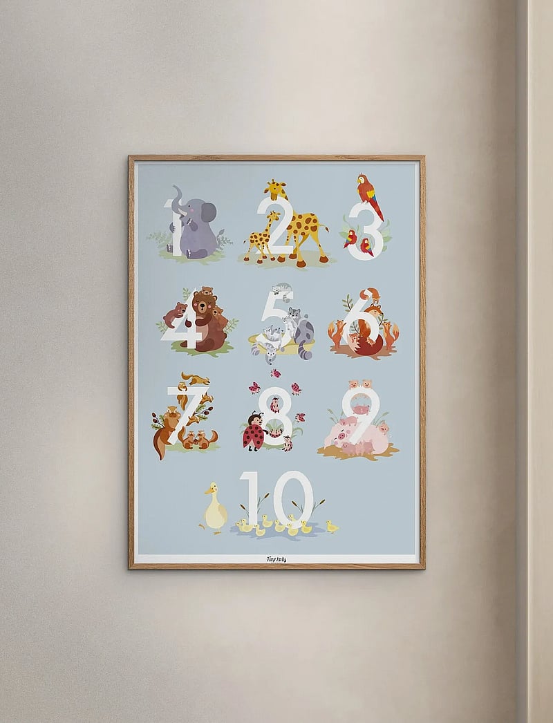 Poster & Frame - Tiny Tails - Talplakat - blå - alphabet - multicolor - 0