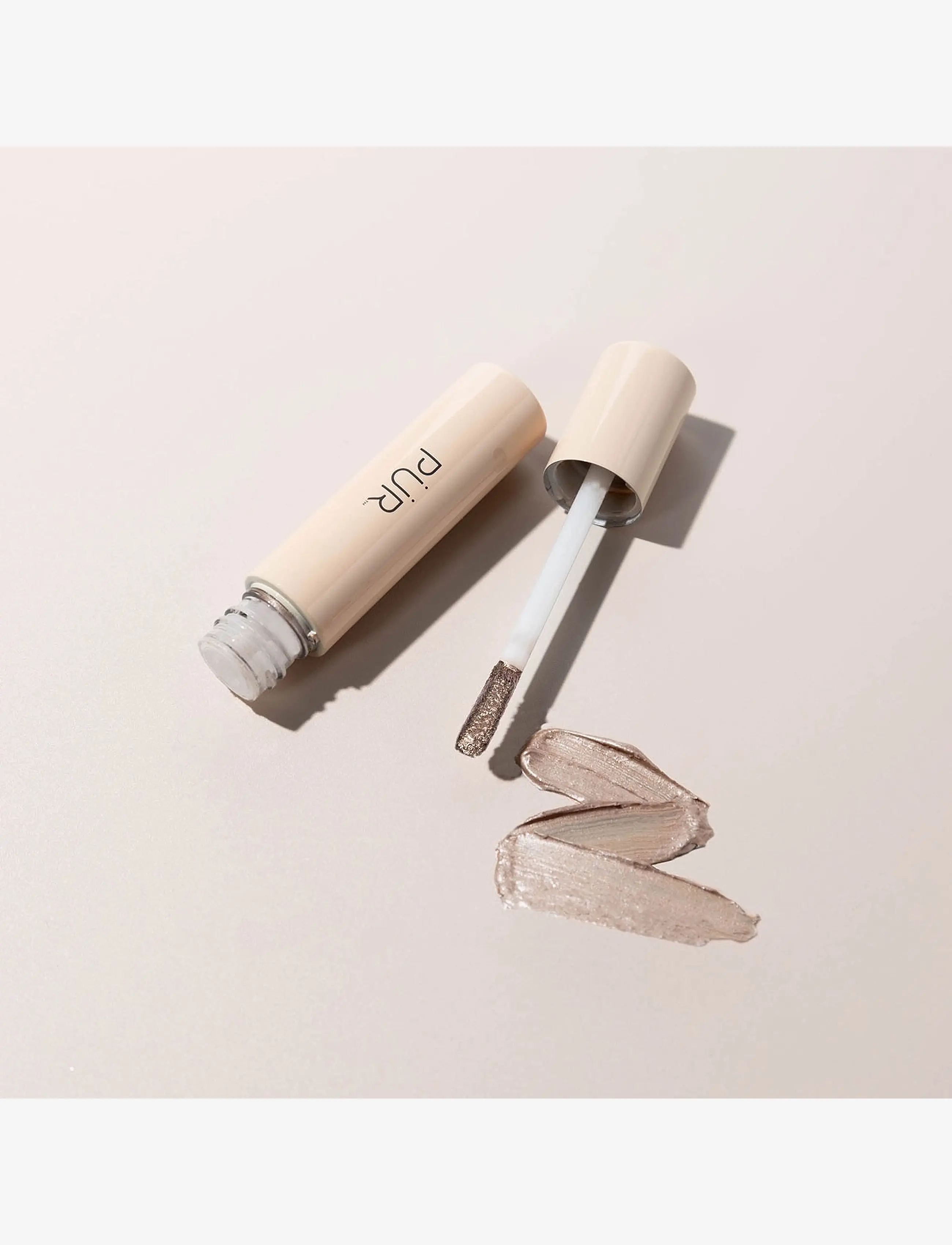 PÜR - On Point Tint Creamy Eyeshadow & Primer with Peptides - smink - suede - 2
