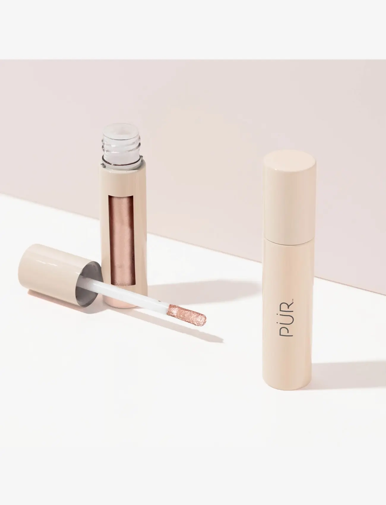 PÜR - On Point Tint Creamy Eyeshadow & Primer with Peptides - makeup - cashmere - 3