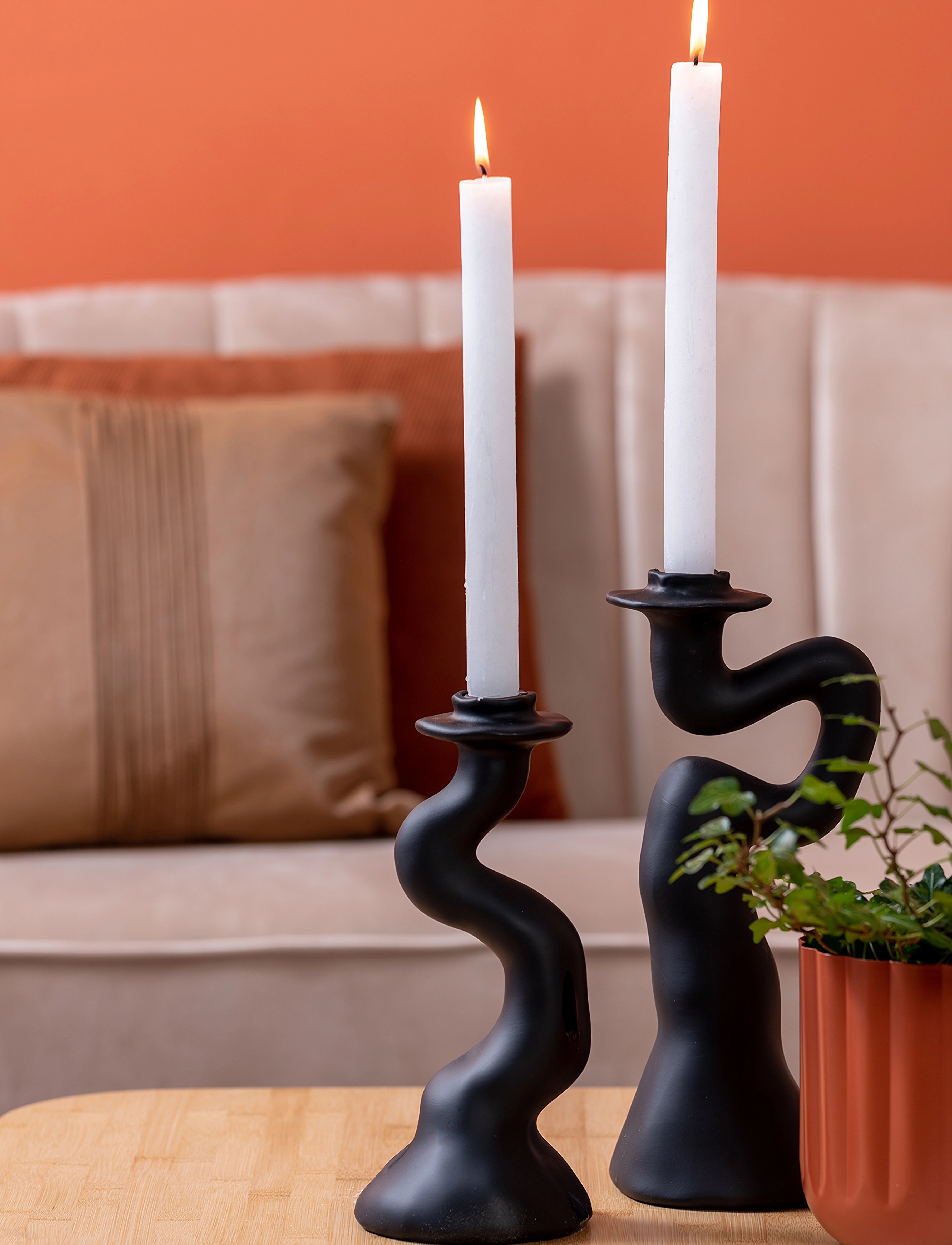 present time - Candle holder Organic Swirl large polyresin black - black - 3