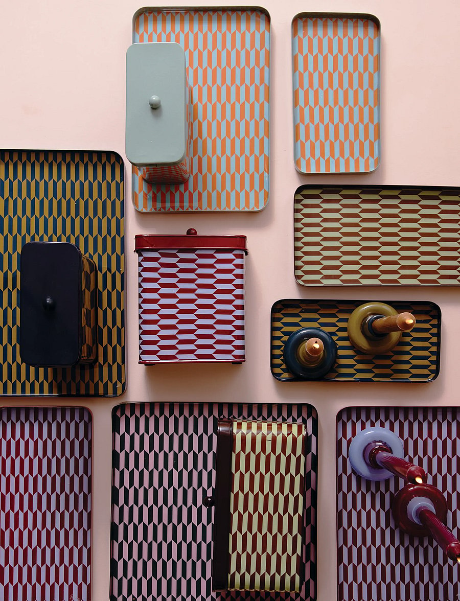 present time - Tray Salerno rectangle medium burgundy red w. soft blue - tabletts - chocolate brown w. soft green - 0